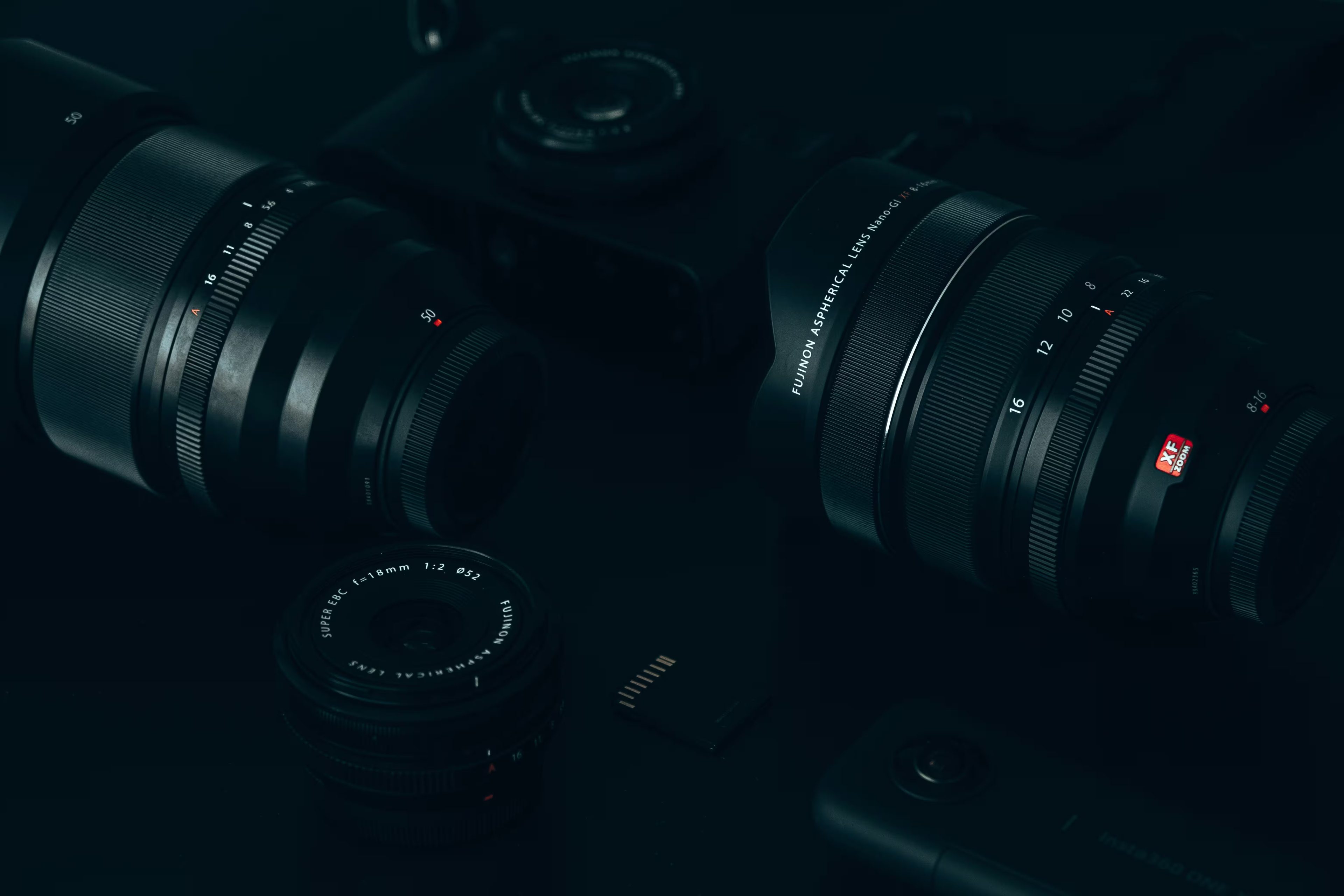 Повний огляд Leica Noctilux-M 35mm f/1.2 ASPH для України: технічні характеристики, ціна, приклади зйомки. Перший 35 мм Noctilux в історії бренду.