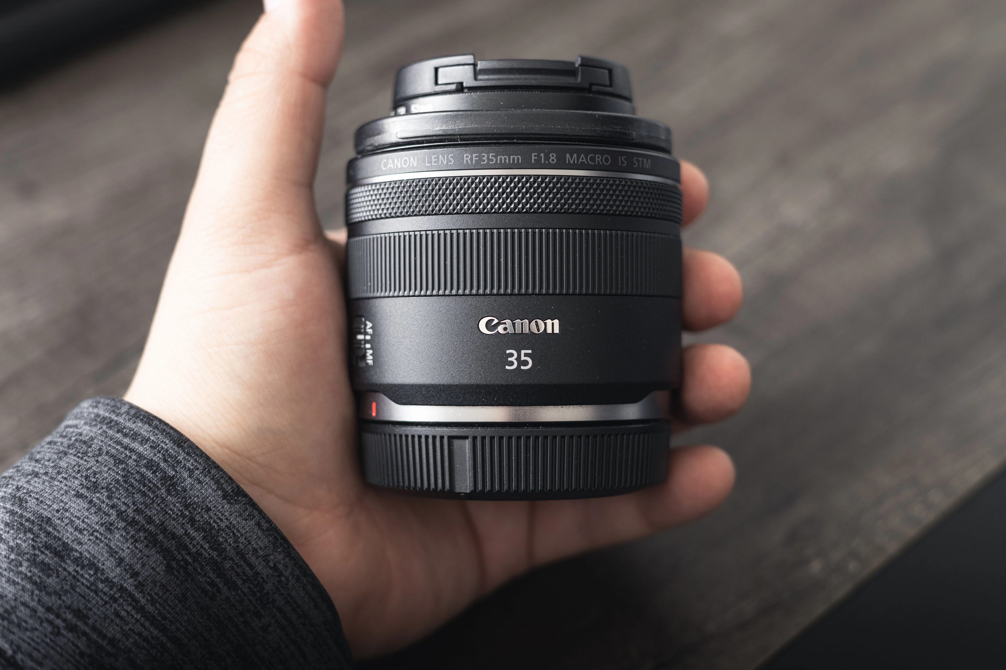 A detailed look at rumors about the Canon RF 35mm f/1.2L USM, analysis of patent applications, comparisons with existing RF 35mm lenses, and release predictions.