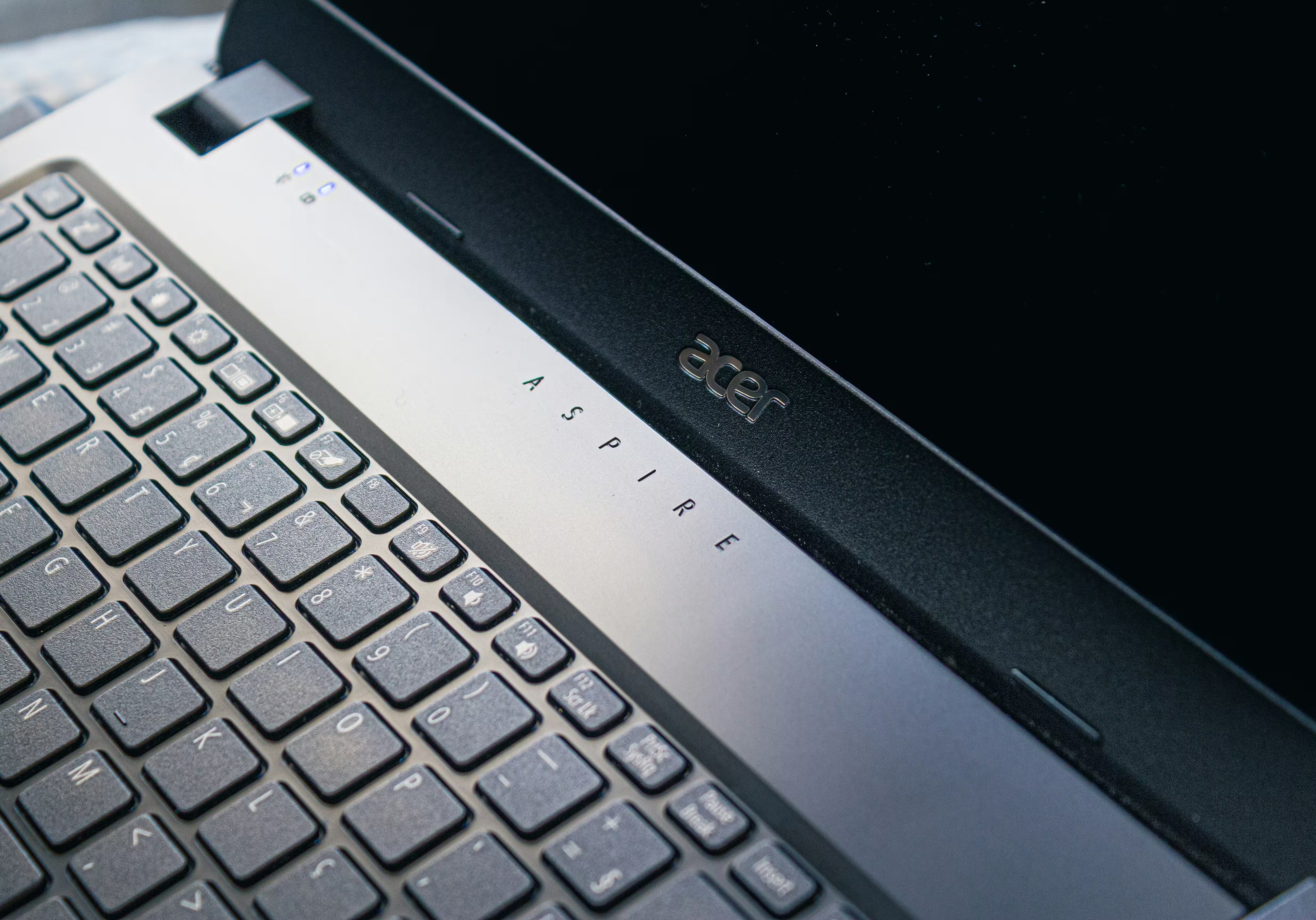 Повний огляд Acer Aspire 14/16 AI на AMD Ryzen AI: характеристики, продуктивність, автономність. Чи варто купувати у 2026? Дізнайтесь зараз.