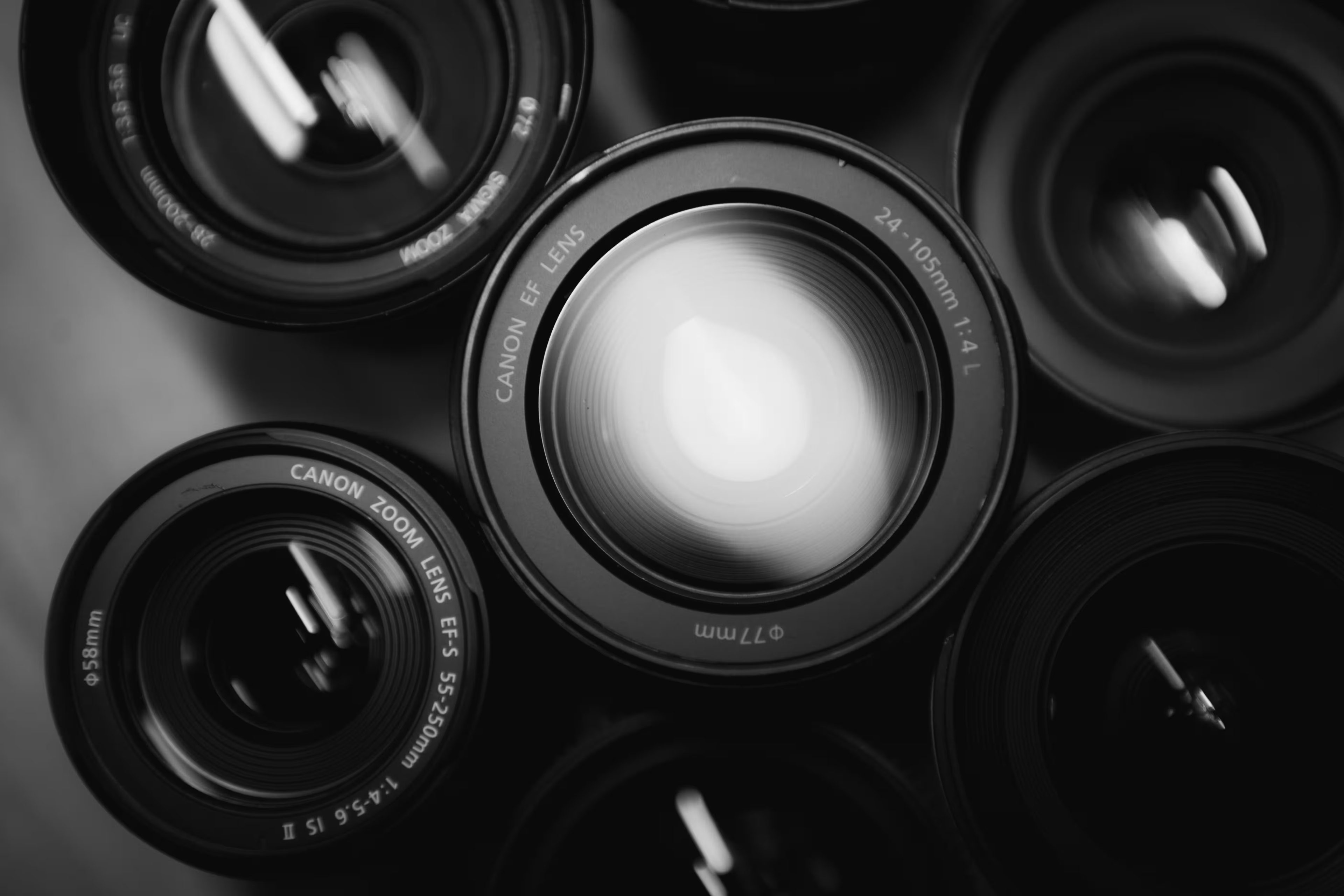 Повний огляд NIKKOR Z 24-105mm f/4-7.1 для повнокадрових камер Nikon. Характеристики, приклади фото та ціни в Україні. Чи варто купувати новий китовий зум?