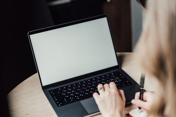 Looking for a laptop for 60,000 UAH? In 2026, this budget lets you get well-balanced models with a high-quality screen, powerful hardware, and good battery life. We break down the best options worth considering.